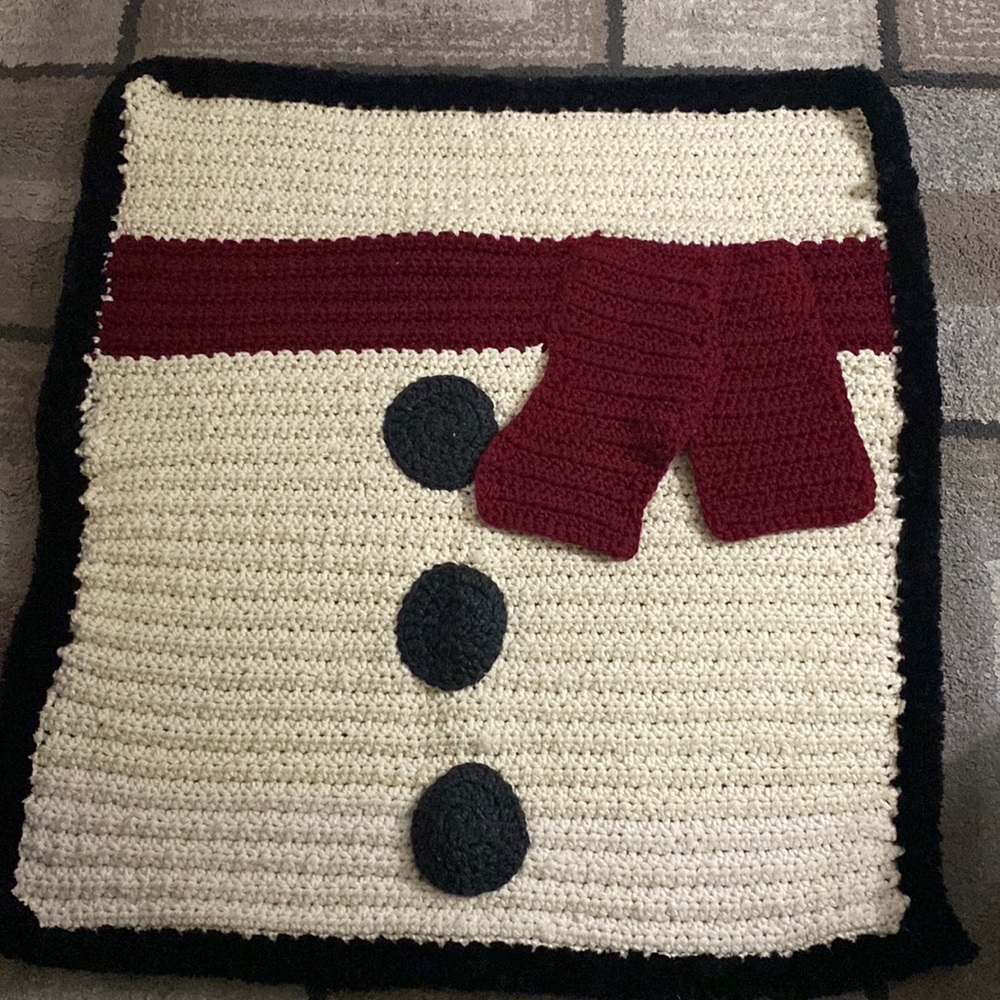 Crochet Snowman Afghan with fur trim great for the holidays